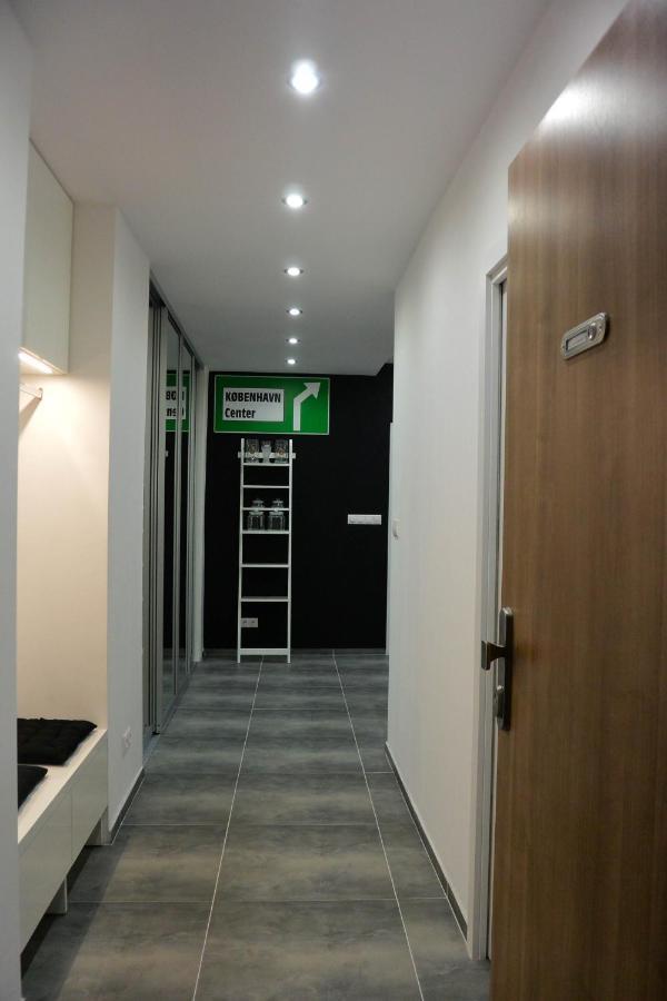 Rr Bus Station Apartment ブラチスラヴァ エクステリア 写真