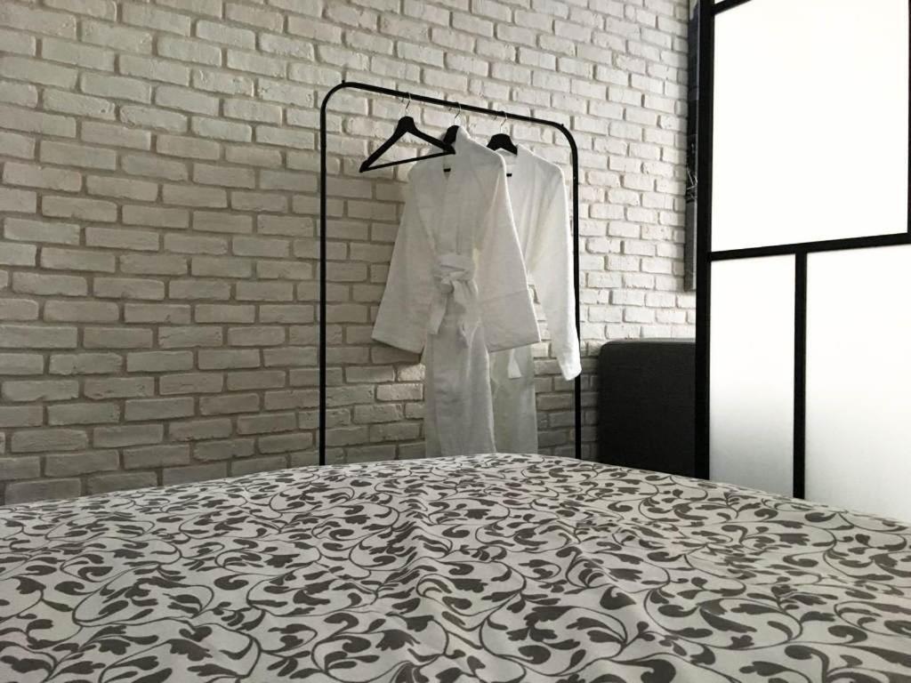 Rr Bus Station Apartment ブラチスラヴァ エクステリア 写真