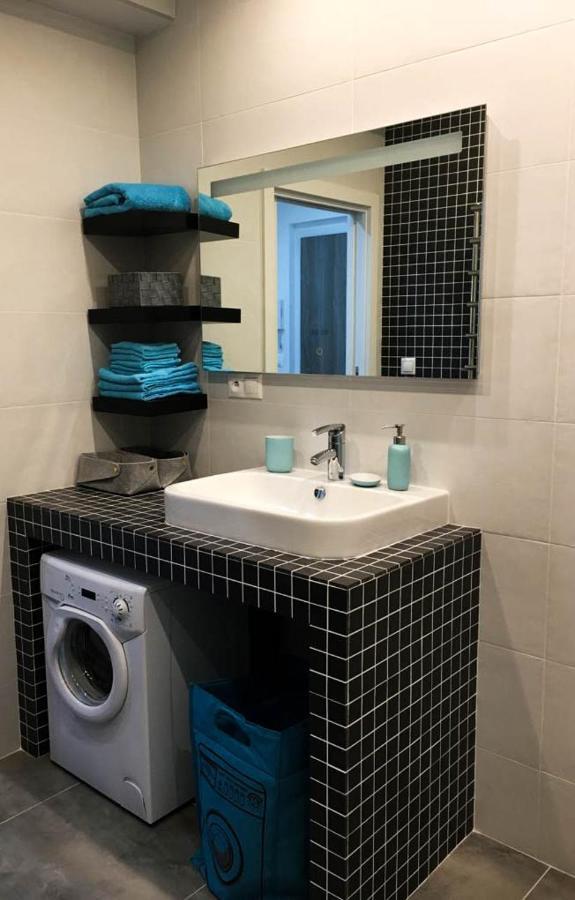 Rr Bus Station Apartment ブラチスラヴァ エクステリア 写真